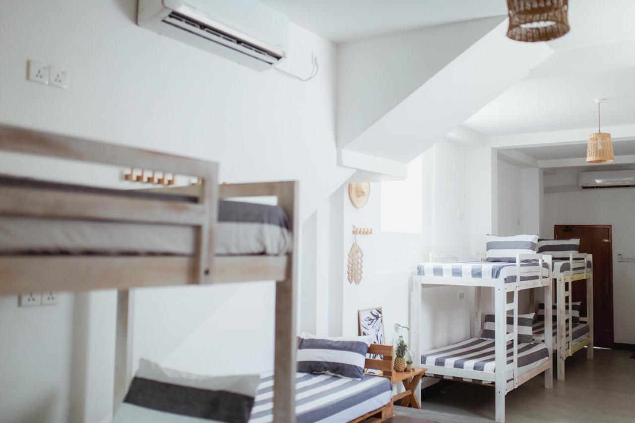 Layback Boutique Surf & Yoga Camp Sri Lanka Hostel Weligama Εξωτερικό φωτογραφία